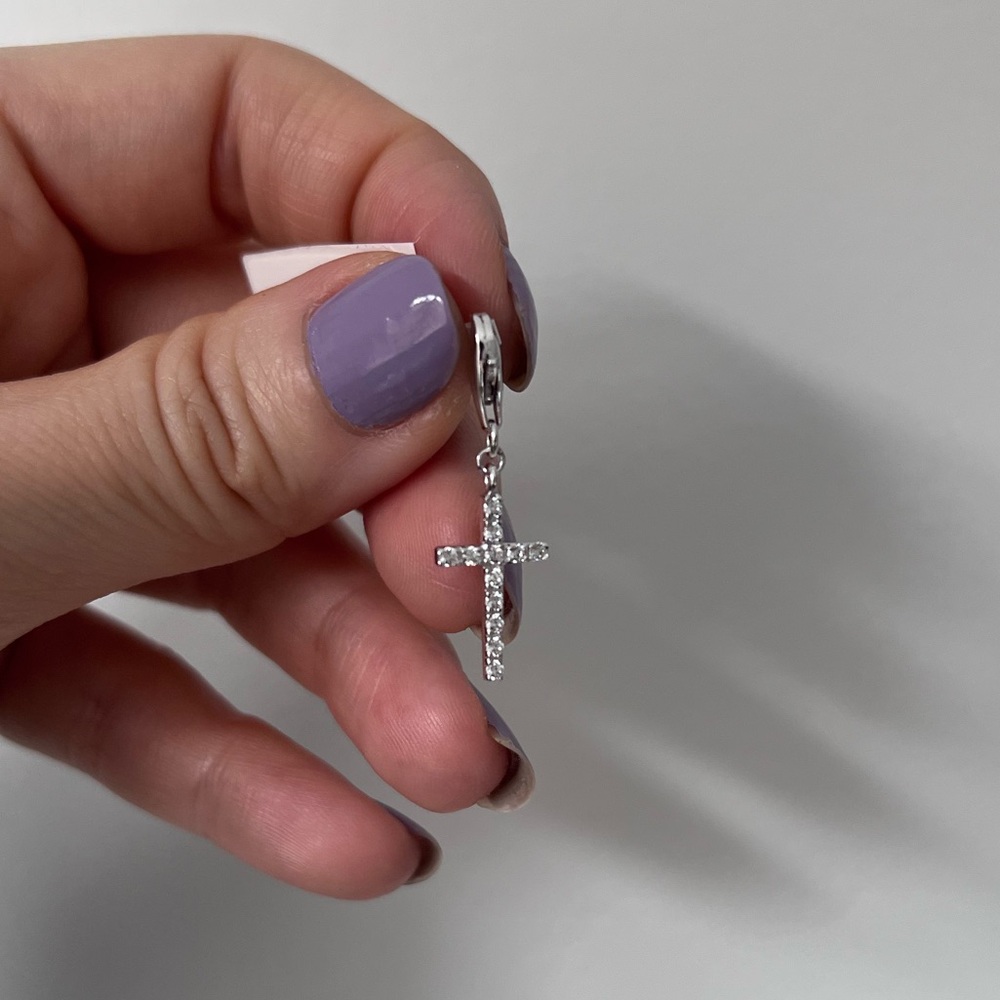 NWT Silver Cross Diamond Pendant